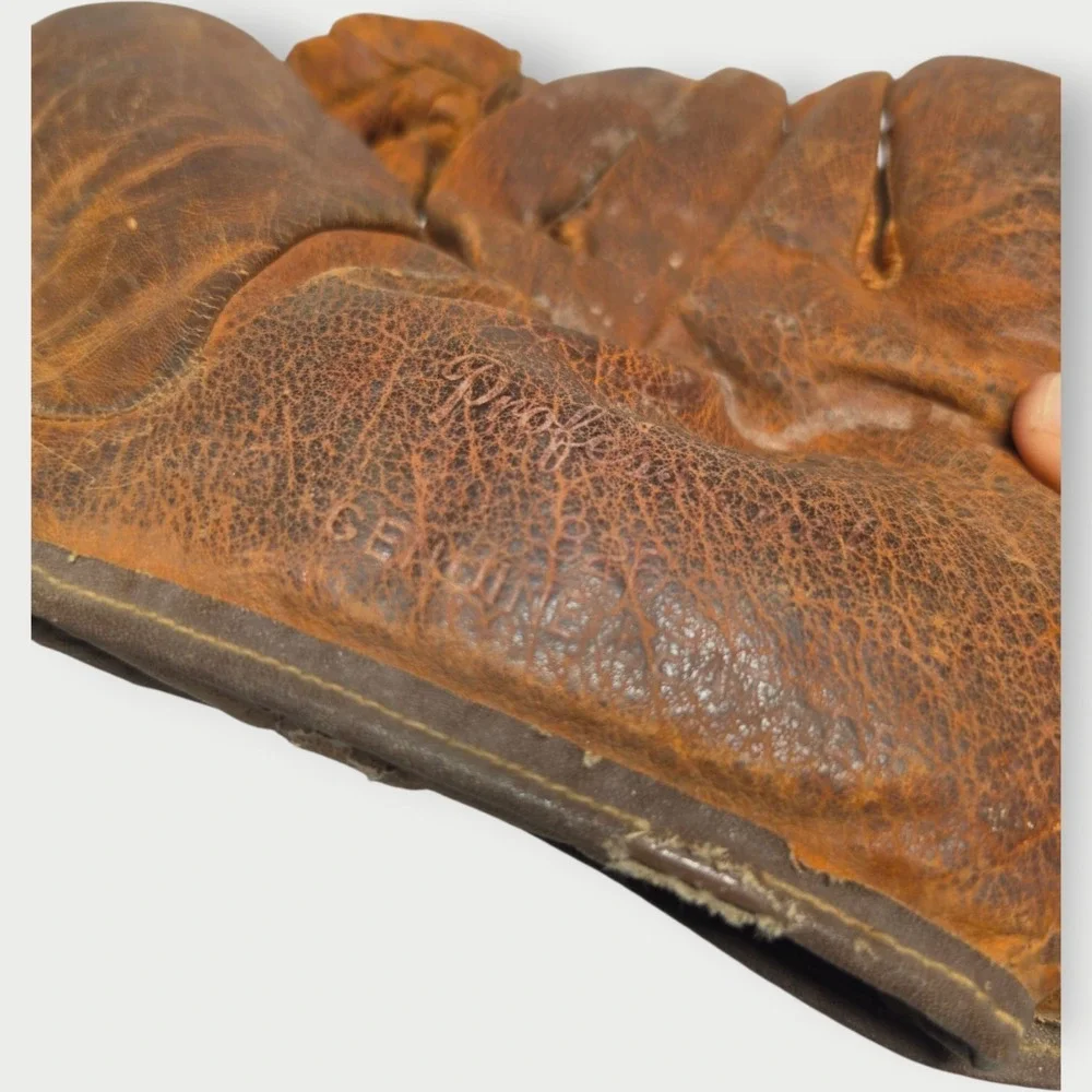 Vintage Antique Leather Baseball Catcher's Mitt Glove – Buckle Back 826